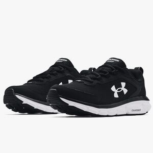 Under Armour Charged Assert Women’s Shoes Size 9